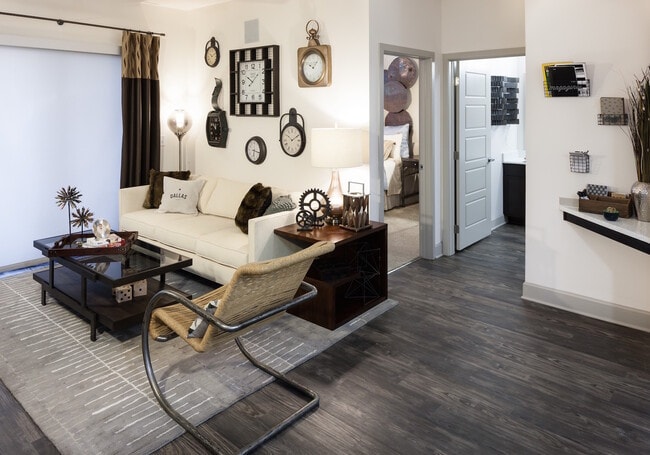 Photo - Pike West Commerce