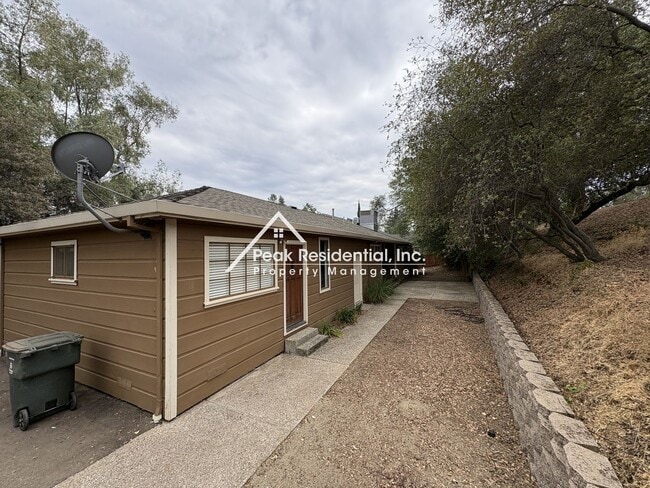Photo - 1280 Grove Ct