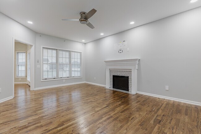 Photo - 404 Michigan Ave