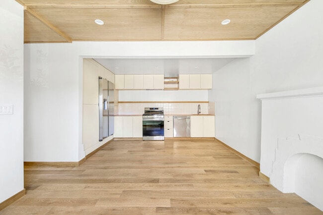 Photo - 3361 Hamilton Way Unit 3