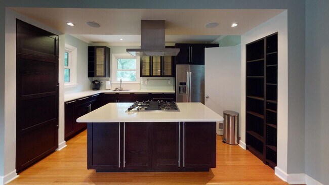 Photo - 419 Webster Pl