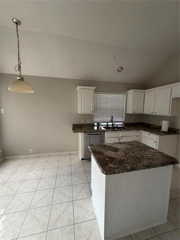 Photo - 2210 Meredith Ln