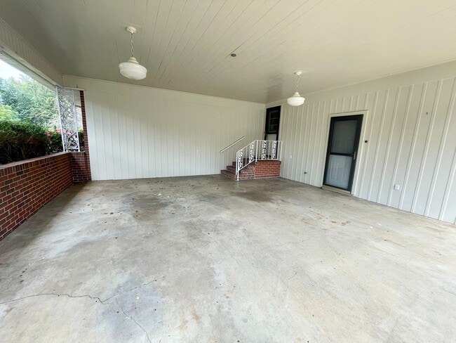 Photo - 3 bedroom 2.5 bath in the heart of Athens!...