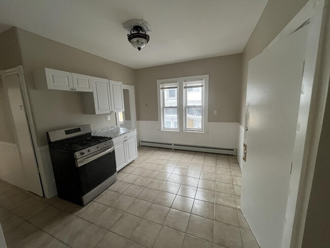 Photo - 17 Grove St Unit 3