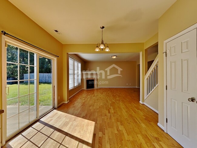 Photo - 129 Longbay St