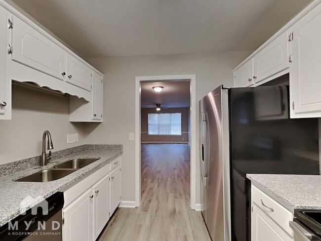 Photo - 453 Westgate Blvd