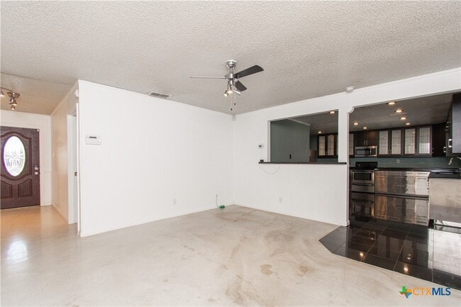 Photo - 2524 Berkett Dr