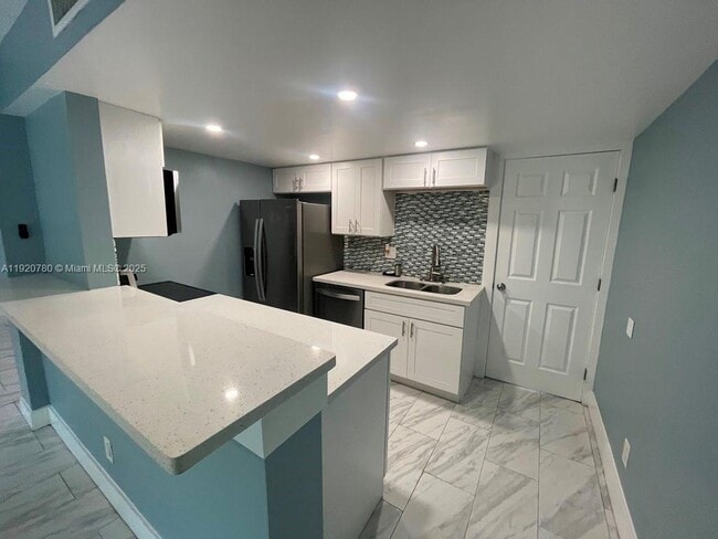 Photo - 330 Sunshine Dr