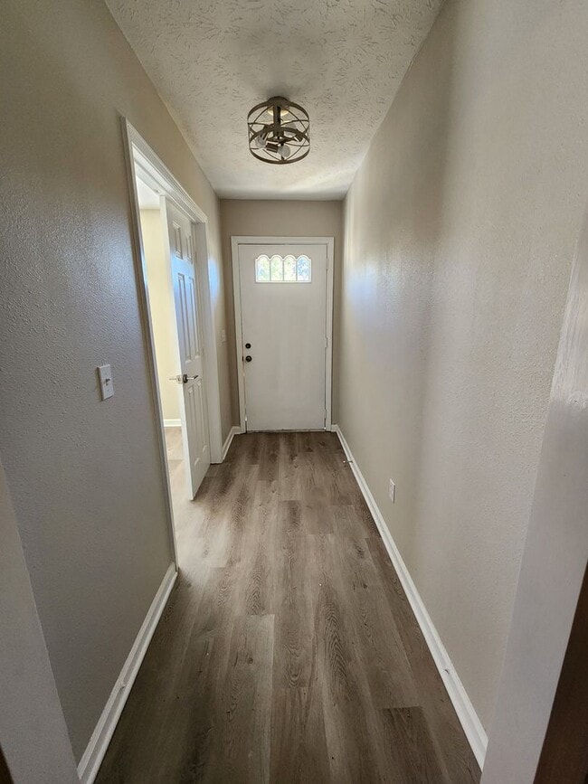 Photo - 4 Bedroom Large Backyard