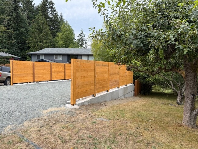 Photo - 929 Eckard Pl