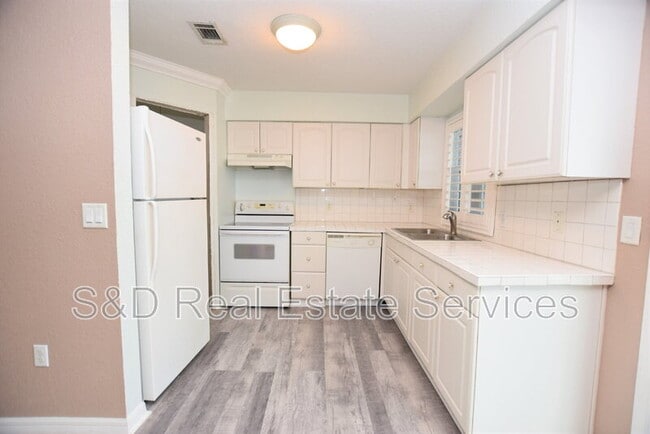 Photo - 1920 E Edgewood Dr Unidad (S4)