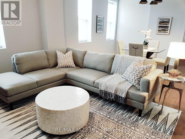 Photo - 310 - 14 1/2 KING STREET E Unit 310