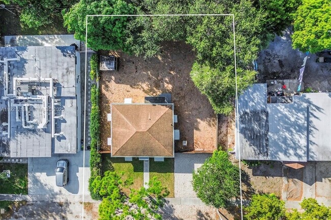 Photo - 13590 NW 5th Ave