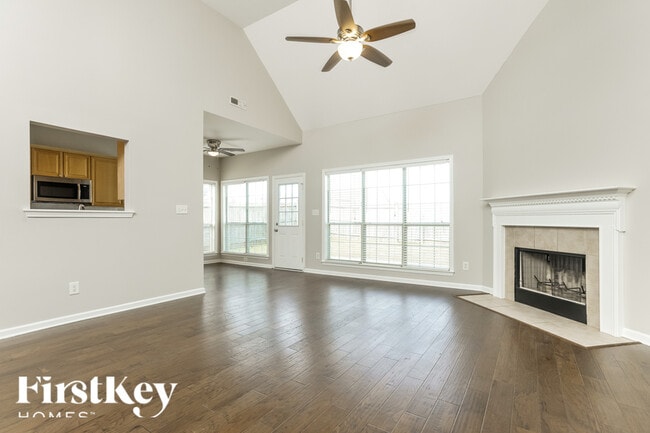 Photo - 442 Bentmoor Way