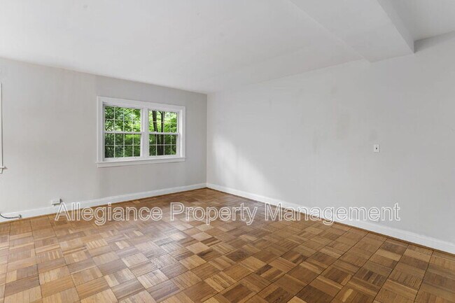 Photo - 3472 Gunston Rd