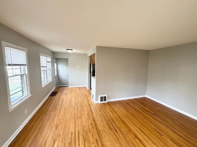Photo - 2837 Virginia Ave S