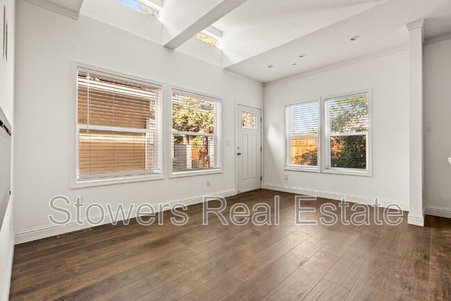 Photo - 144 Larkwood Cir