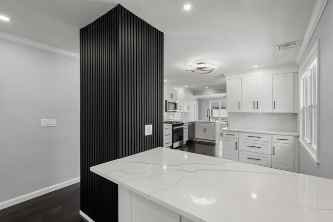 133 Bailey Rd Unit 2