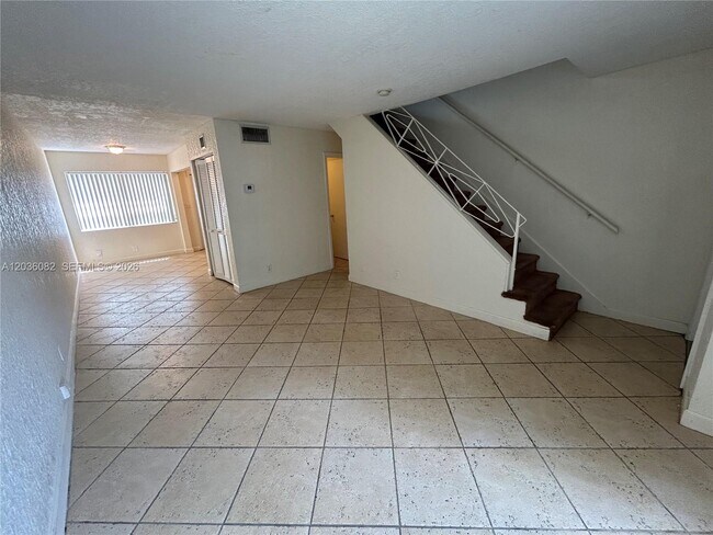 Photo - 4815 NW 9th Dr