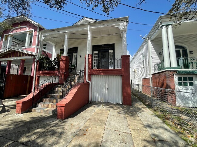 Building Photo - 4315 S Carrollton Ave Rental