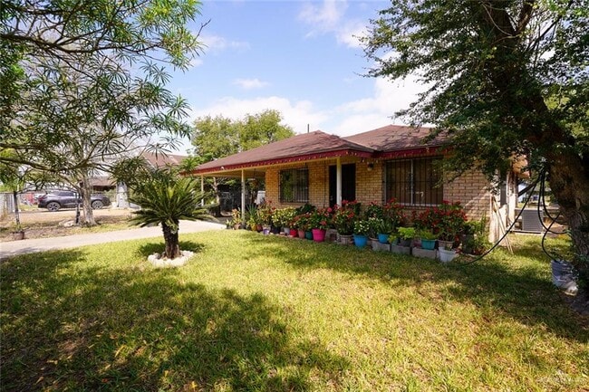 2803 Minnie Ave