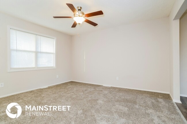 Photo - 1108 Golfview Dr