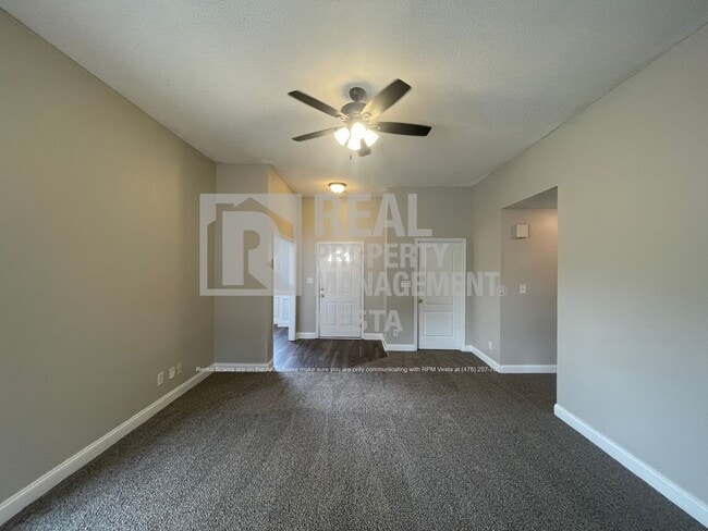 Photo - 313 Canterfield Dr