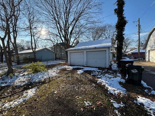 Photo - 304 Stanley St