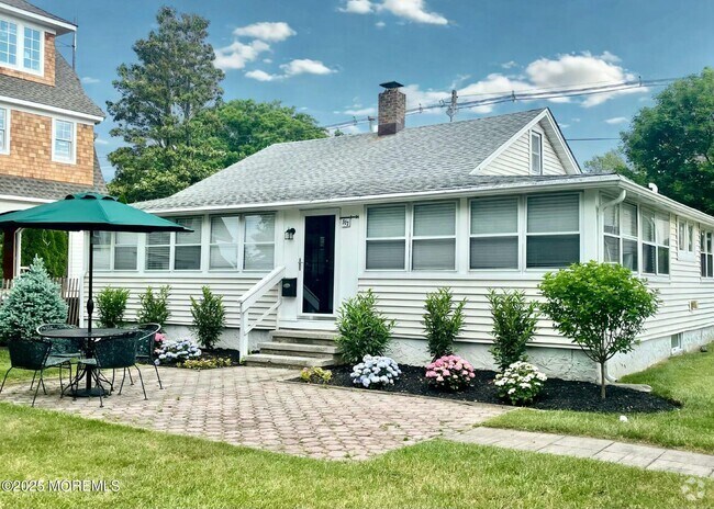 Building Photo - 317 Philadelphia Blvd Rental