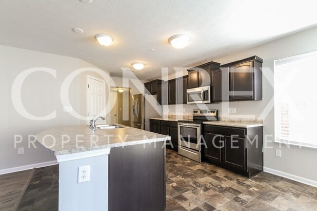 Photo - 2111-2112 12 Oaks Dr