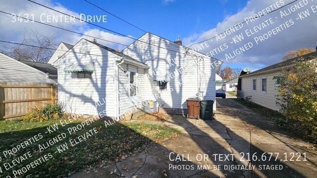 Photo - 3431 Center Dr