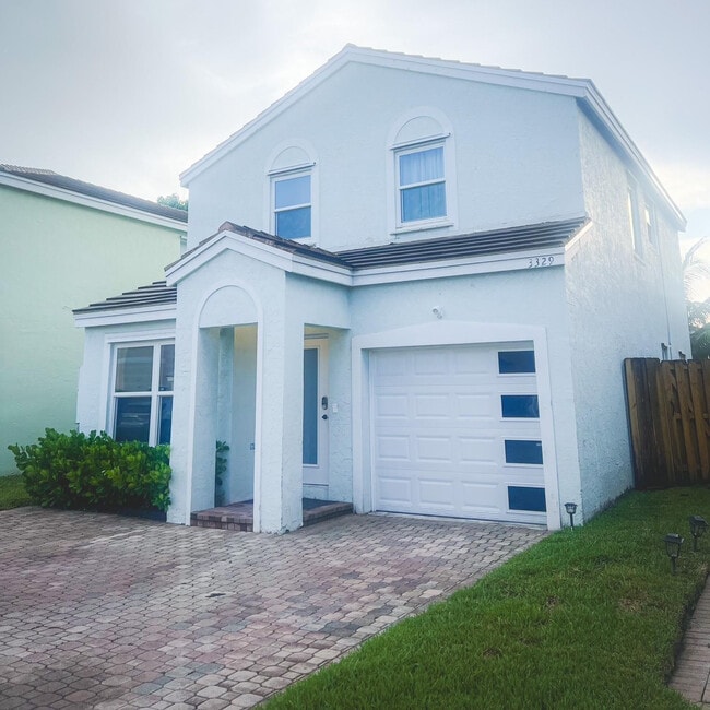 Building Photo - 3329 Apache Ln