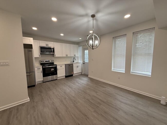 5215 Ready Ave