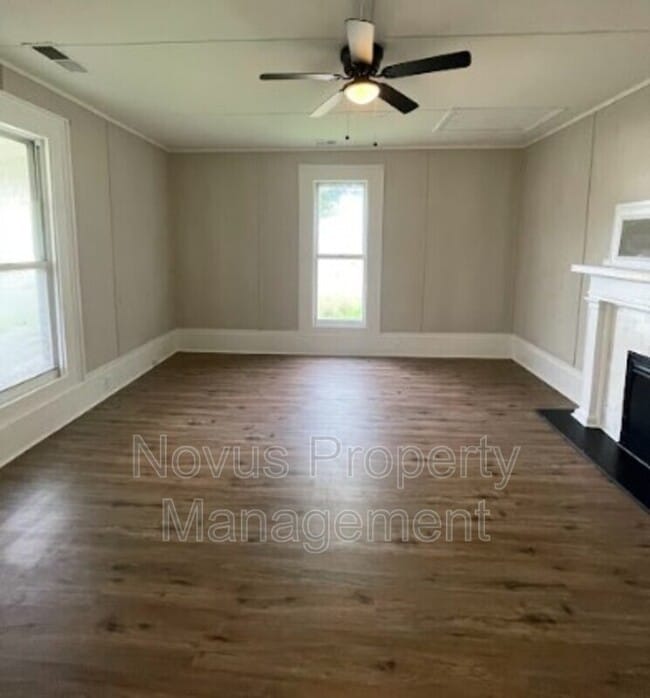 Photo - 615 N Aycock St