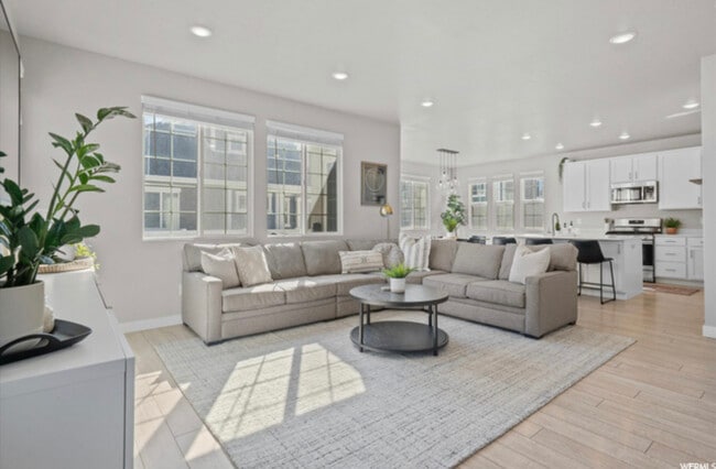 Photo - 2418 N 3370 W