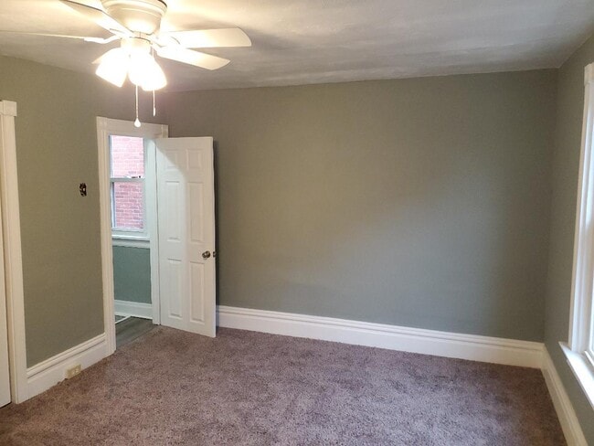 Photo - 548 Railroad St