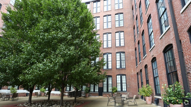 Patio - Soulard Market Loft Apartments