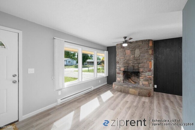 Photo - 3 br, 2 bath House - 12917 Northeast Holla...