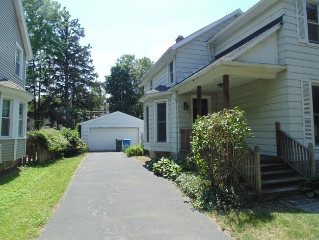 Photo - 3 Bedoom SIngle Family - 14620 Zip - South Ave & Elmwood Area