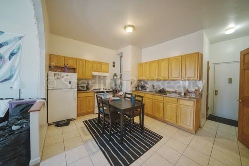 Photo - 26-10 Hoyt Ave S Unit 2R