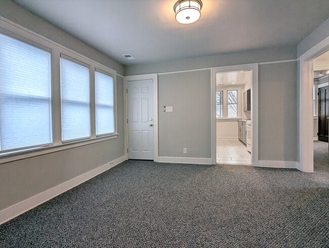 Photo - 3685 Bedford St Unidad #2