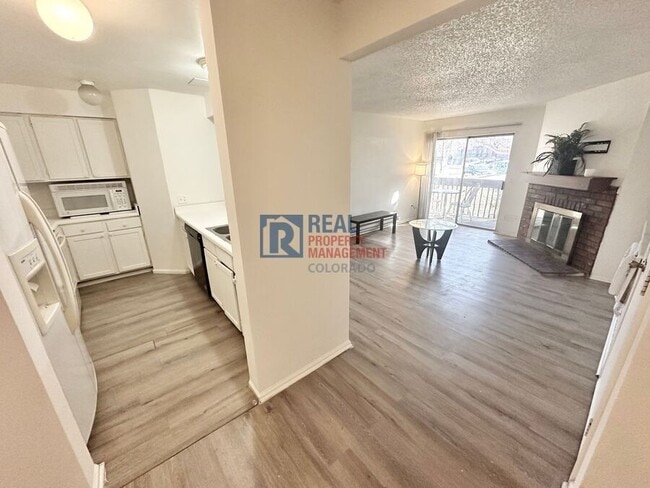 Building Photo - 14794 E 2nd Ave Unit F