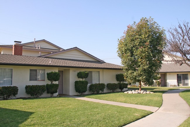 Photo - Huntington Sands Apartments