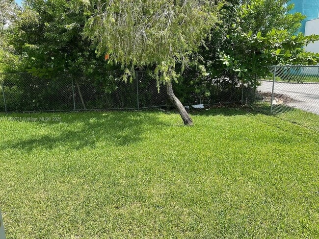 Photo - 1000 SW 8th St Unidad 1000