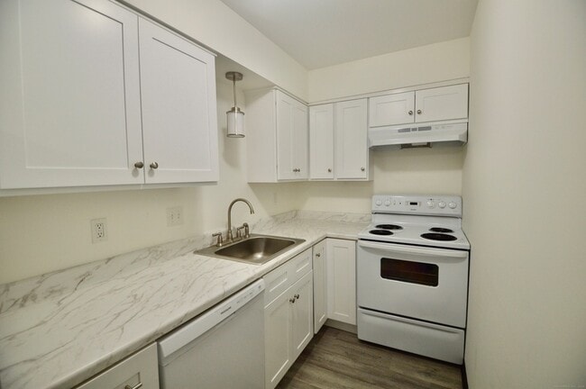 Photo - 115 Short Beach Rd