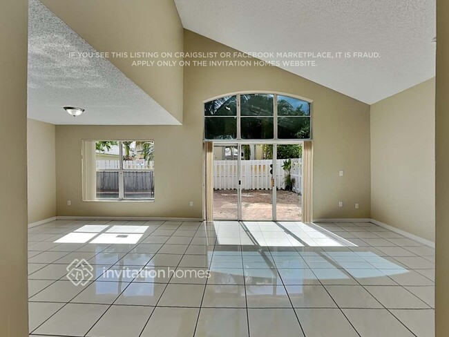 Photo - 16554 NW 10th St Casa