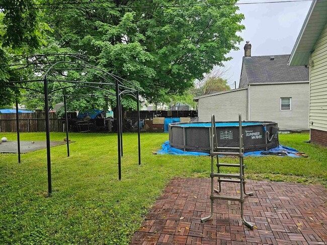 Photo - 216 S Grand Ave