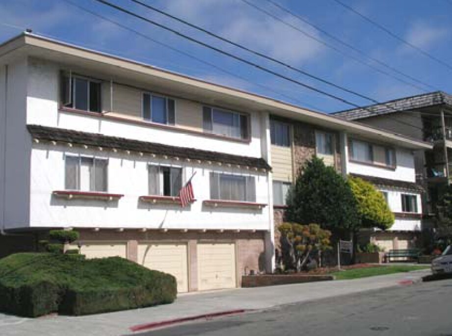 Park Plaza Apartments - Park Plaza Apartments