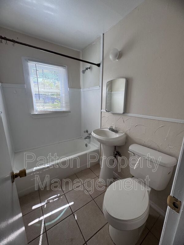 Building Photo - 109 S Palo Duro St Rental