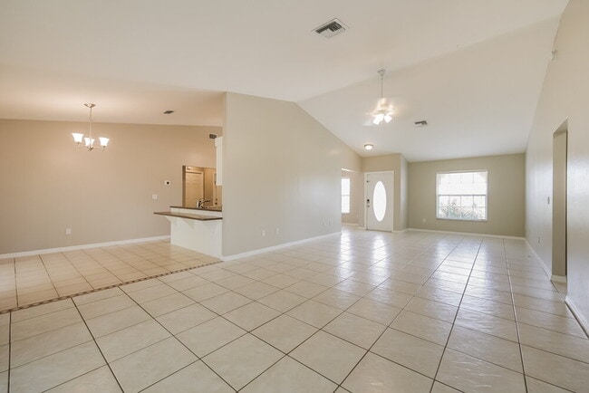 Photo - 401 SE 18th St